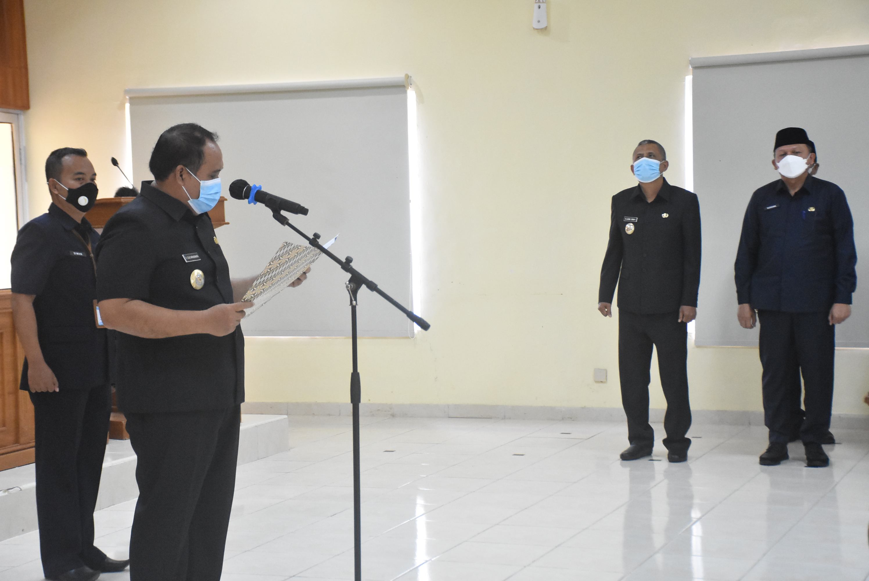 Pengambilan Sumpah Jabatan dan Pelantikan Dewan Pengawas dan Direksi Perumda Air Minum Tirta Prabawa Mukti Kab. Pangandaran