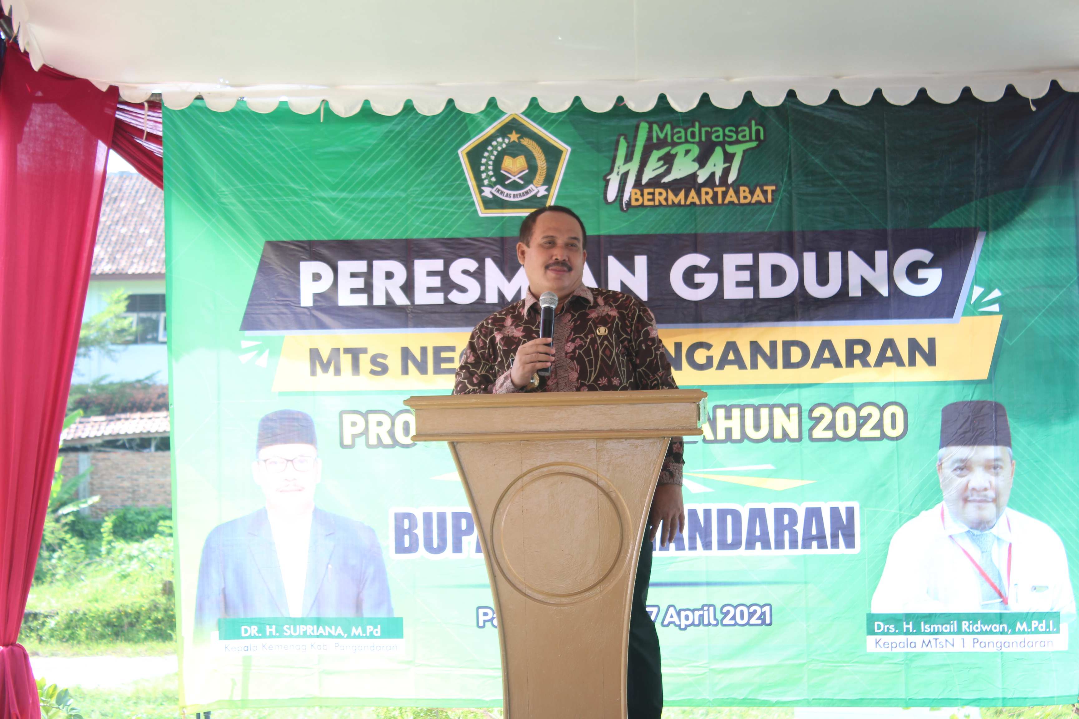 Peresmian Pembangunan Ruang Kelas Baru MTs Negeri 1 Pangandaran