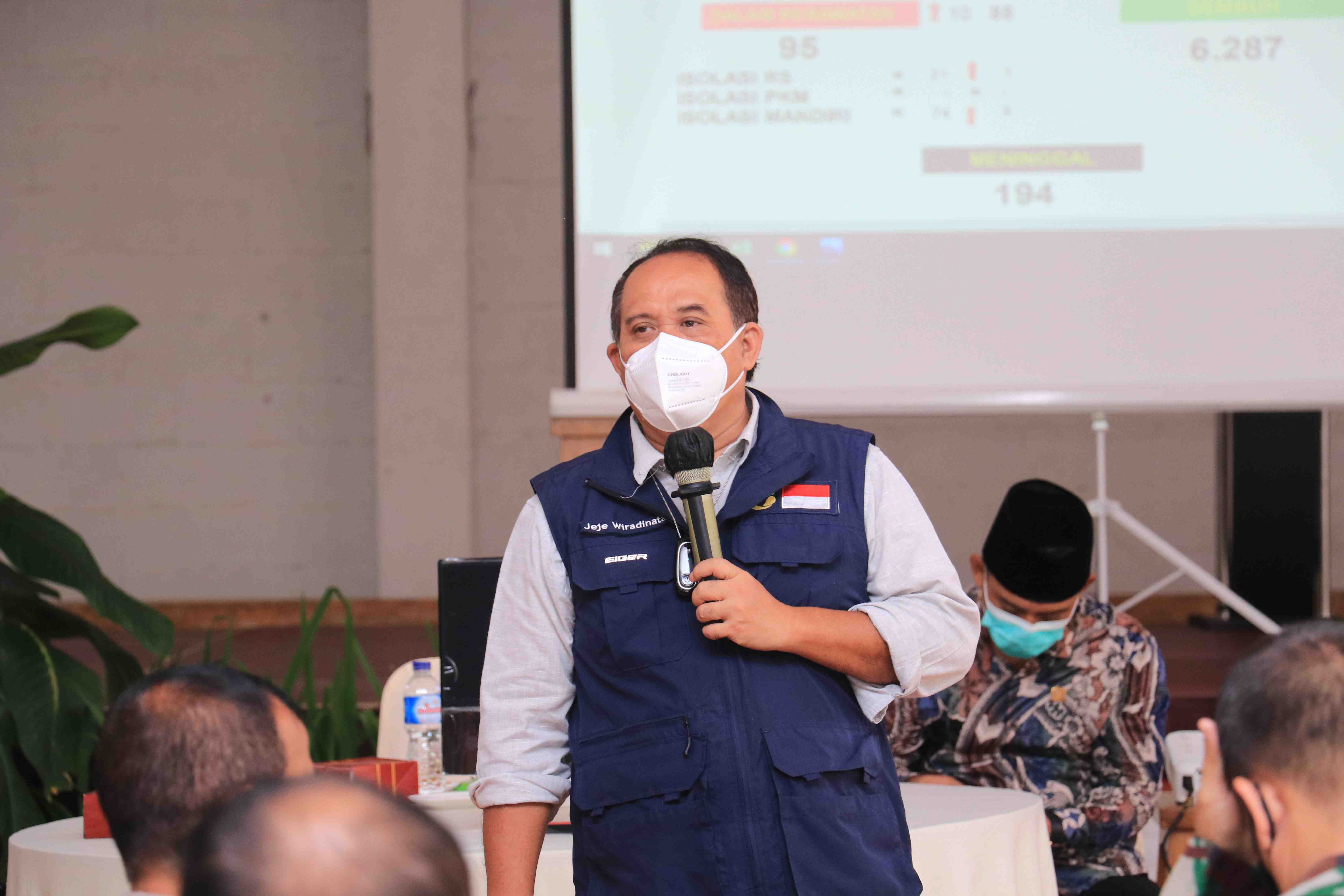 Rapat Tindaklanjut Instruksi Mendagri RI tentang PPKM Level 4,3,2 di Jawa dan Bali dengan para pelaku wisata