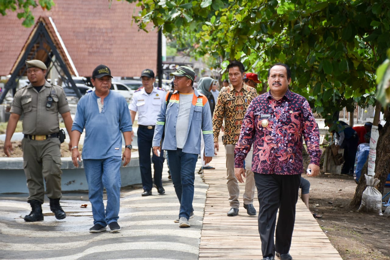 Pemantauan Pembangunan Penataan Pantai Pangandaran