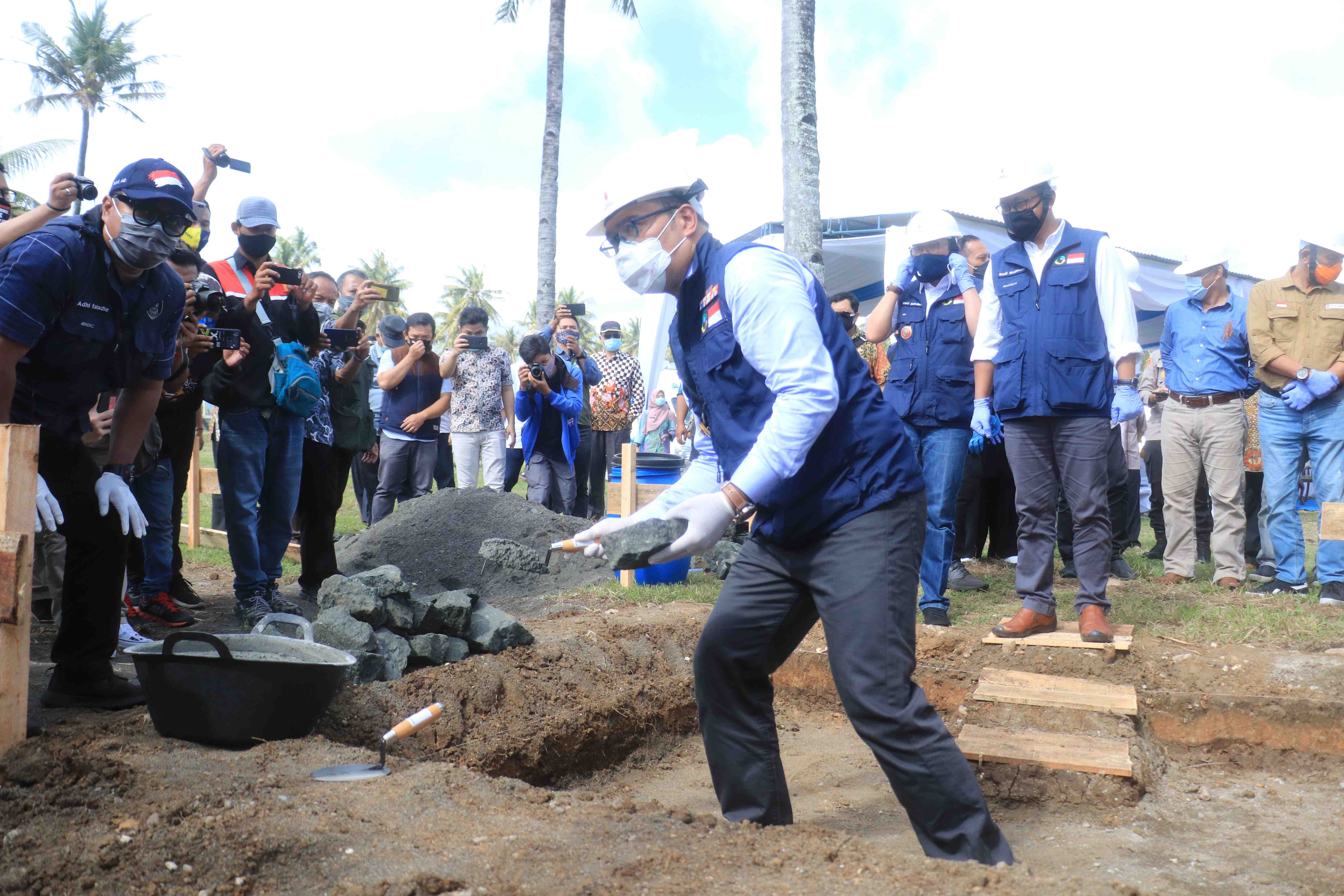 Peletakan Batu Pertama Pembangunan Alun-alun Paamprokan