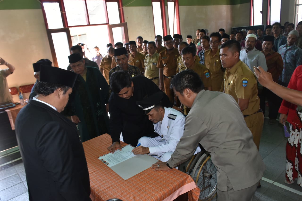 Pelantikan Kades Kertamukti