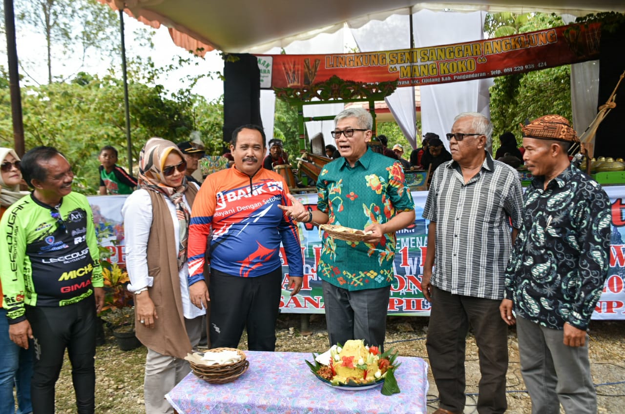 Syukuran Desa Kertayasa sebagai Juara 1 Desa Wisata Nusantara Tingkat Nasional Tahun 2019