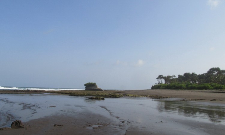 Pantai Muaragatah