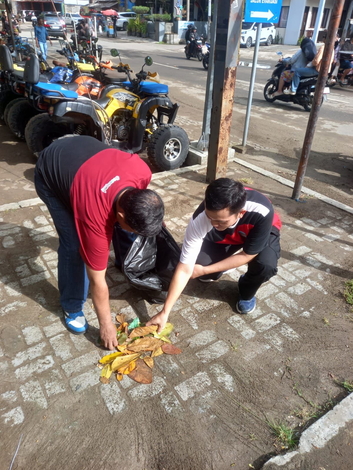 Wujudkan Pantai Bersih dan Nyaman, Dinsos PMD Pangandaran Laksanakan Opsih