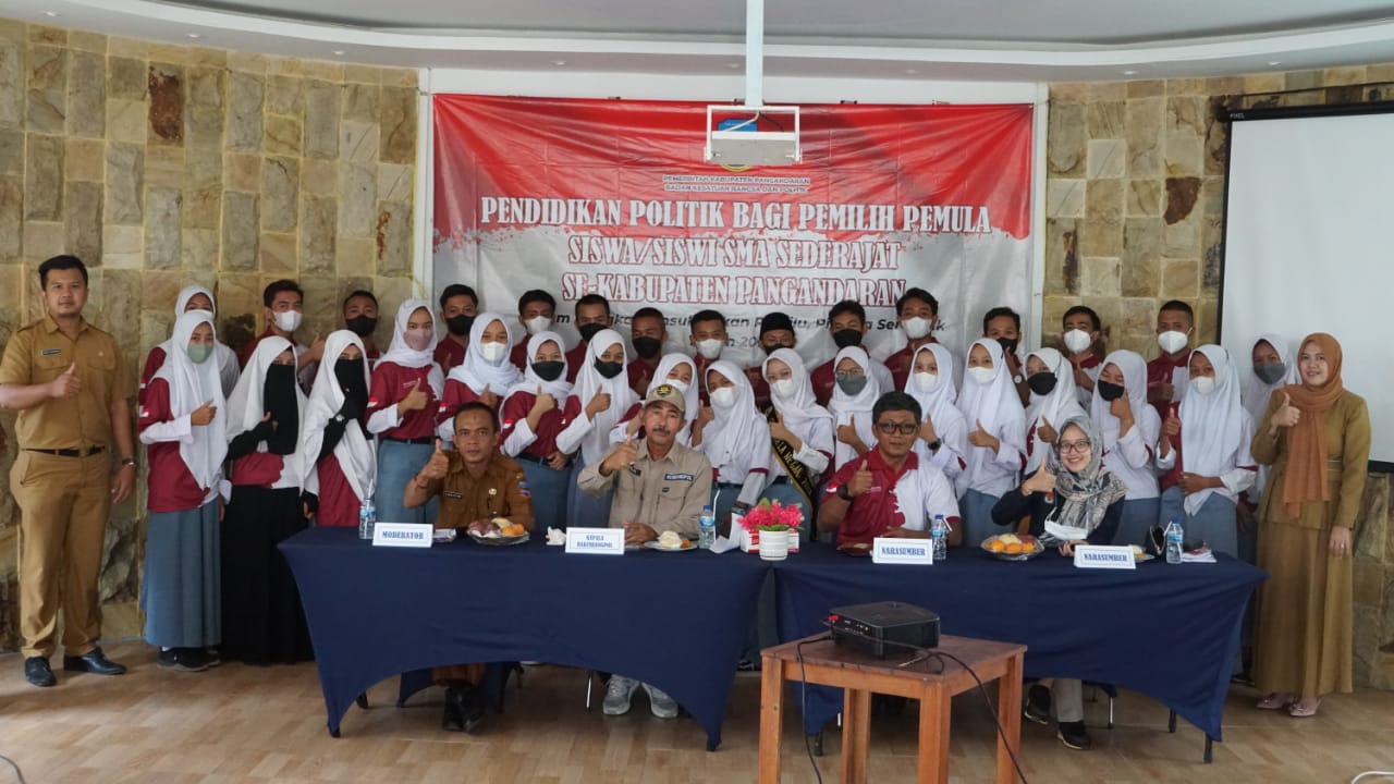 KEGIATAN PENDIDIKAN POLITIK BAGI PEMILIH PEMULA SISWA DAN SISWI TINGKAT SMA DAN SEDERAJAT SE-KABUPATEN PANGANDARAN