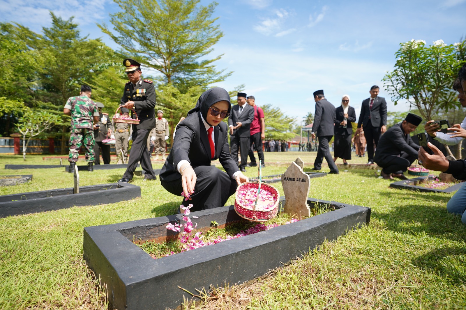 UPACARA ZIARAH MAKAM NASIONAL DALAM RANGKA MEMPERINGATI HARI PAHLAWAN 2025 DI KABUPATEN PANGANDARAN