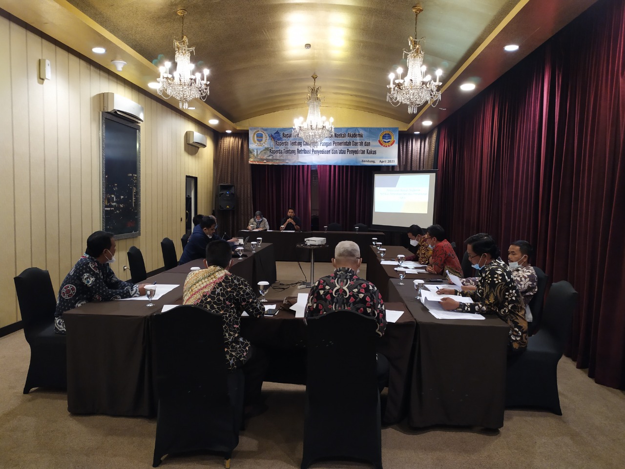 Rapat Komisi III Rapat Pembahasan Naskah Akademik dan Pengkajian Hukum tentang Retribusi Penyediaan dan/atau Penyedotan Kakus