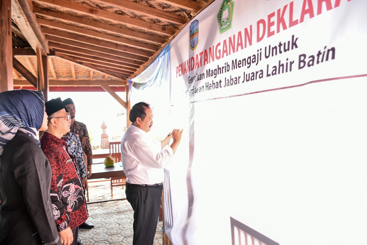 Deklarasi Maghrib Mengaji Untuk Pangandaran Hebat Jabar Juara Lahir Batin