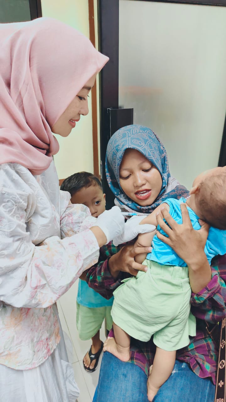 PENARI (Sepekan Mengejar Imunisasi)