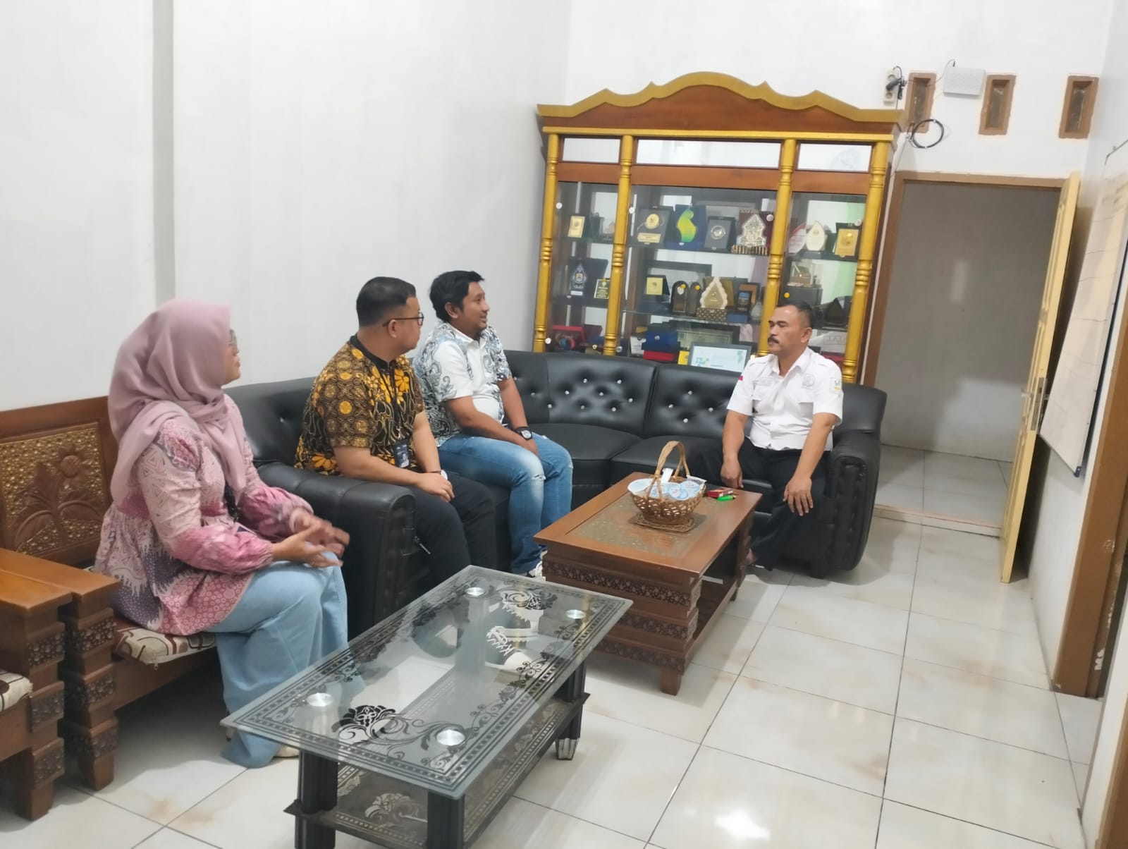 Plt Sekretaris Dinas